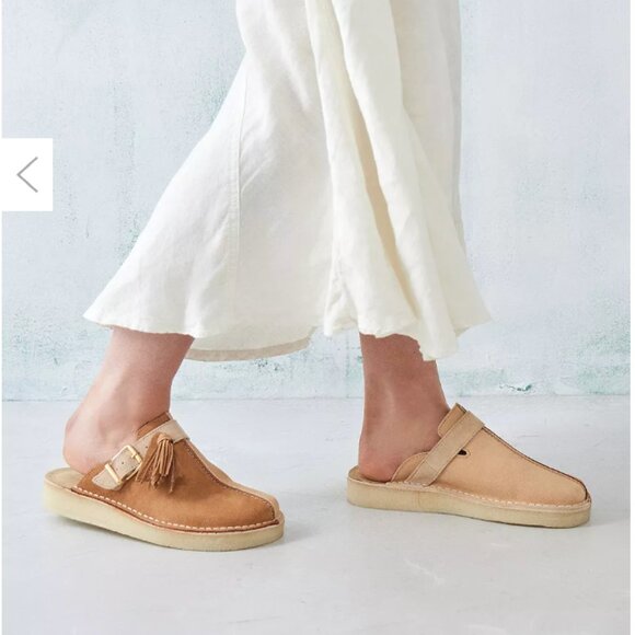 Clarks Trek Mule Two Tone Tan | Size 7.5 - Picture 2 of 9